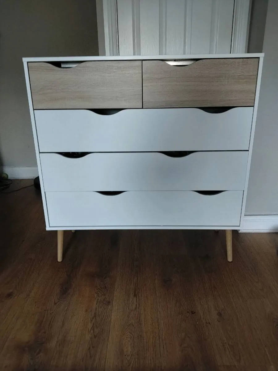 Chest of drawers - Image 1