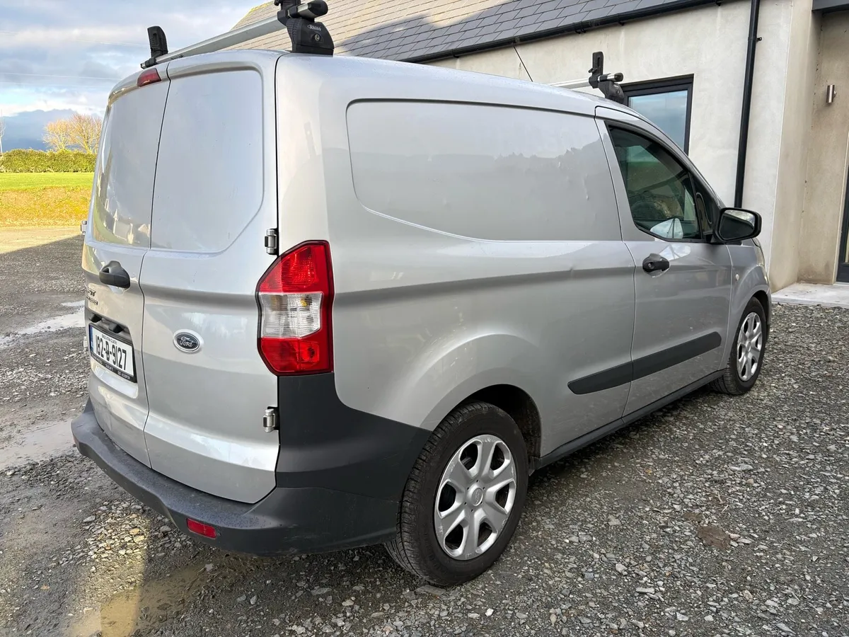 2018 ford transit courier - Image 2