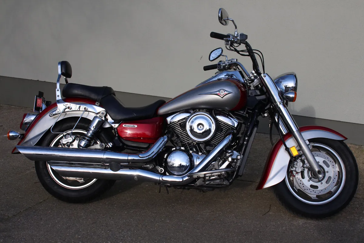 Kawasaki Vulcan 1600 Classic - Image 1