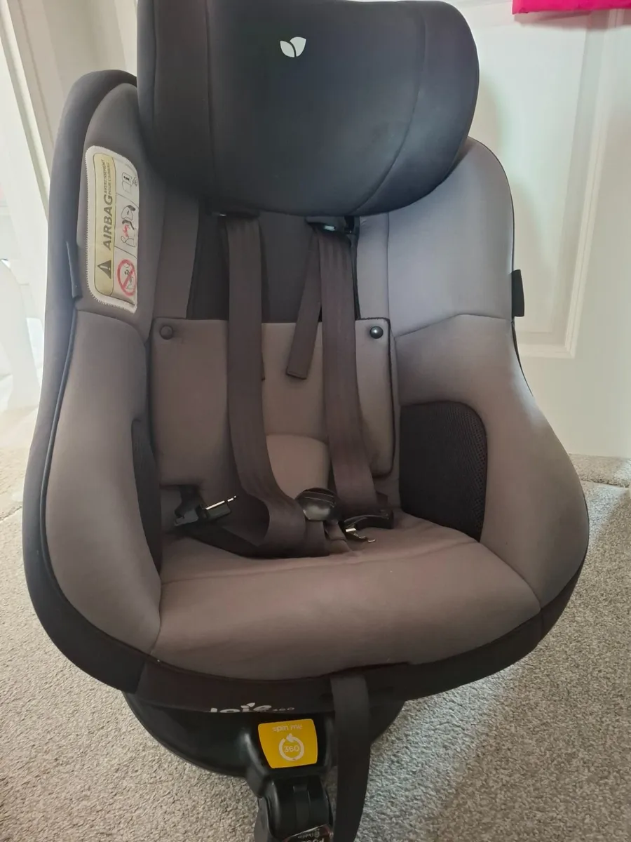 Joie 360 spin car seat - Image 1