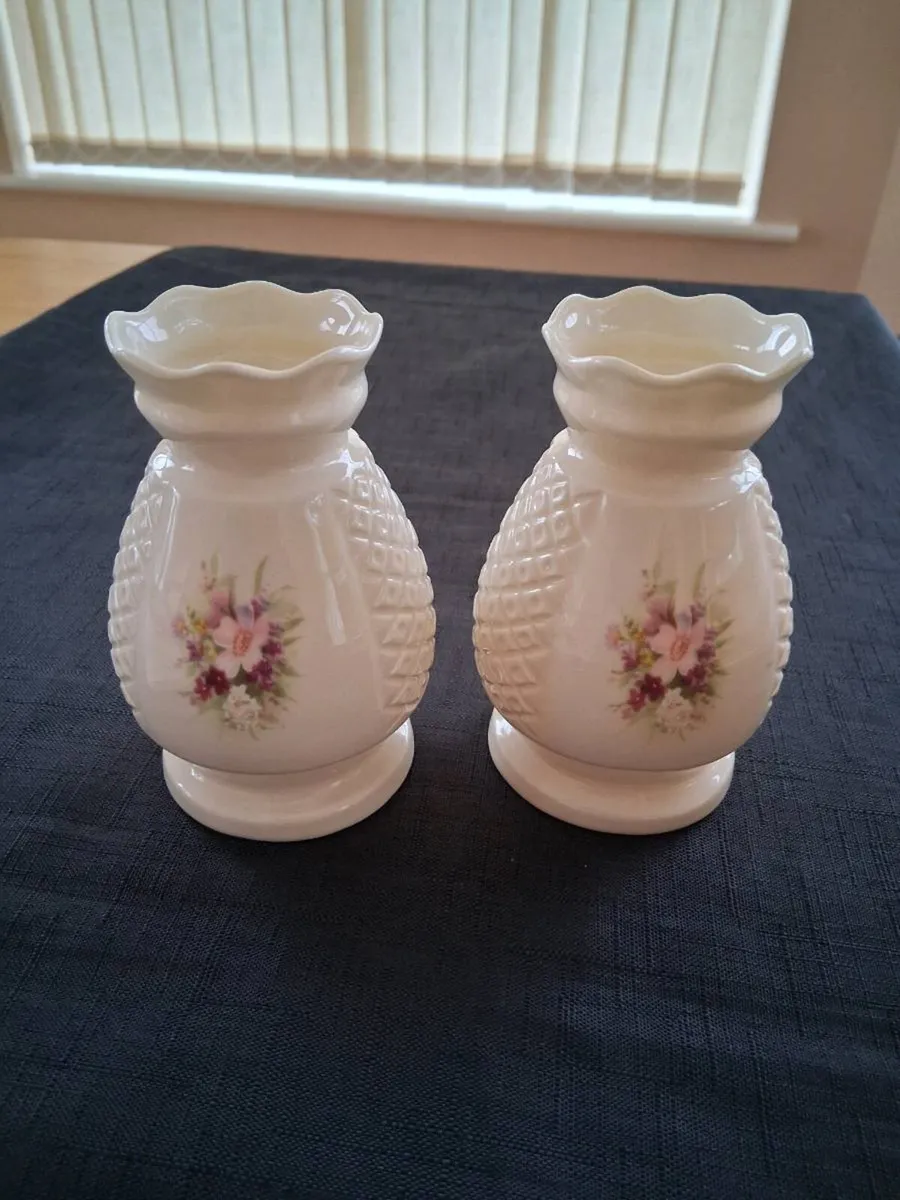 2 Small Donegal China Vases - Image 1