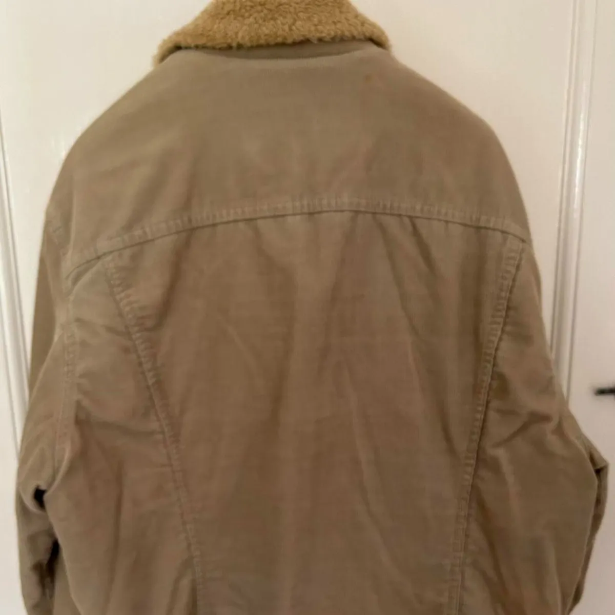 Levis Corduroy Fur-Lined Retro Jacket, size XL/L - Image 2