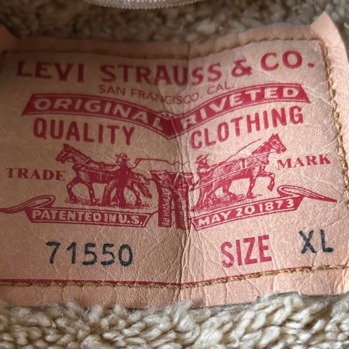 Levis Corduroy Fur-Lined Retro Jacket, size XL/L - Image 3