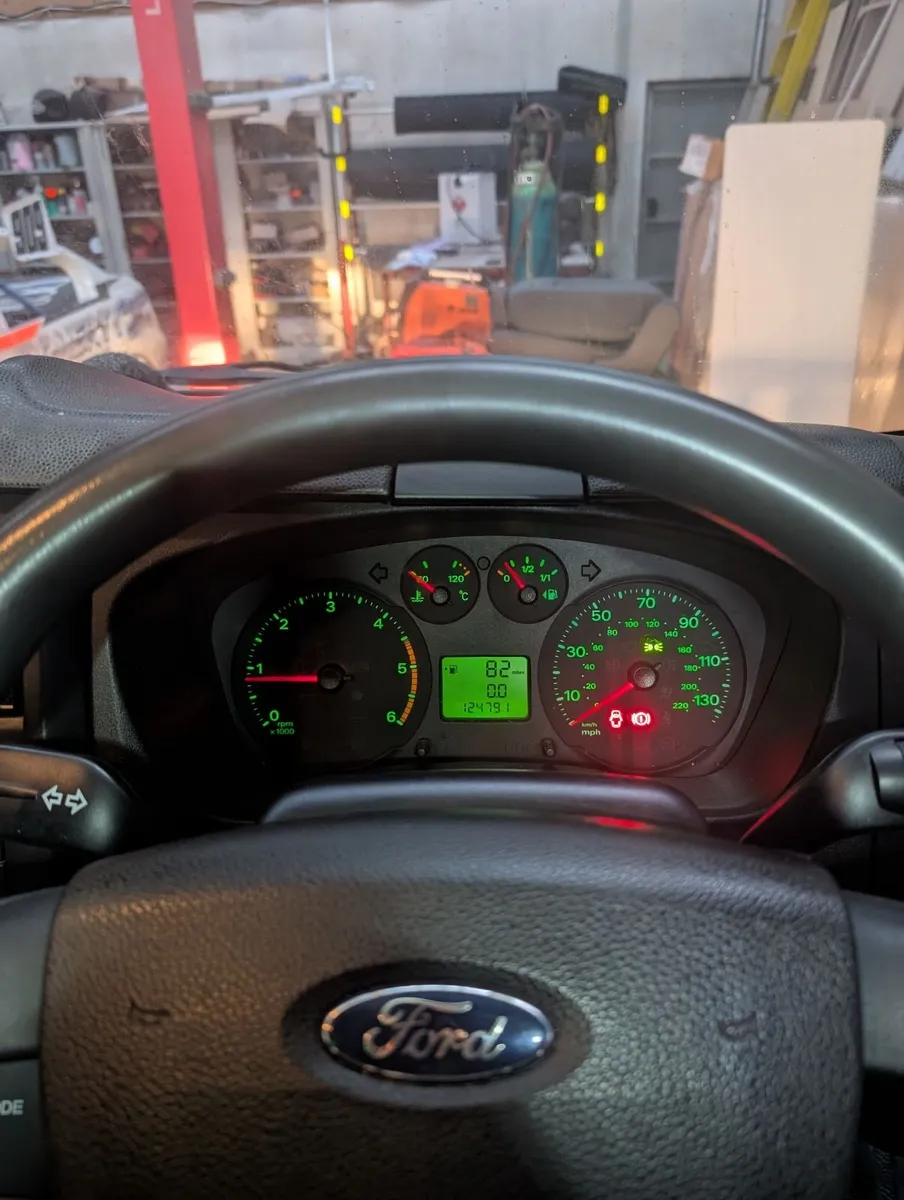 Ford Transit 2011 - Image 2