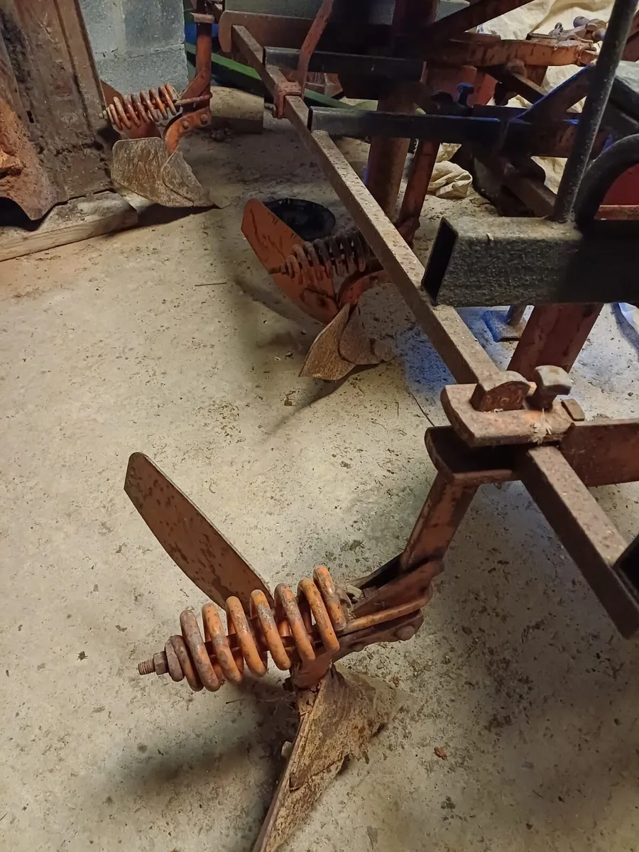 Potato Drill & Other Farm Machinery - Image 2