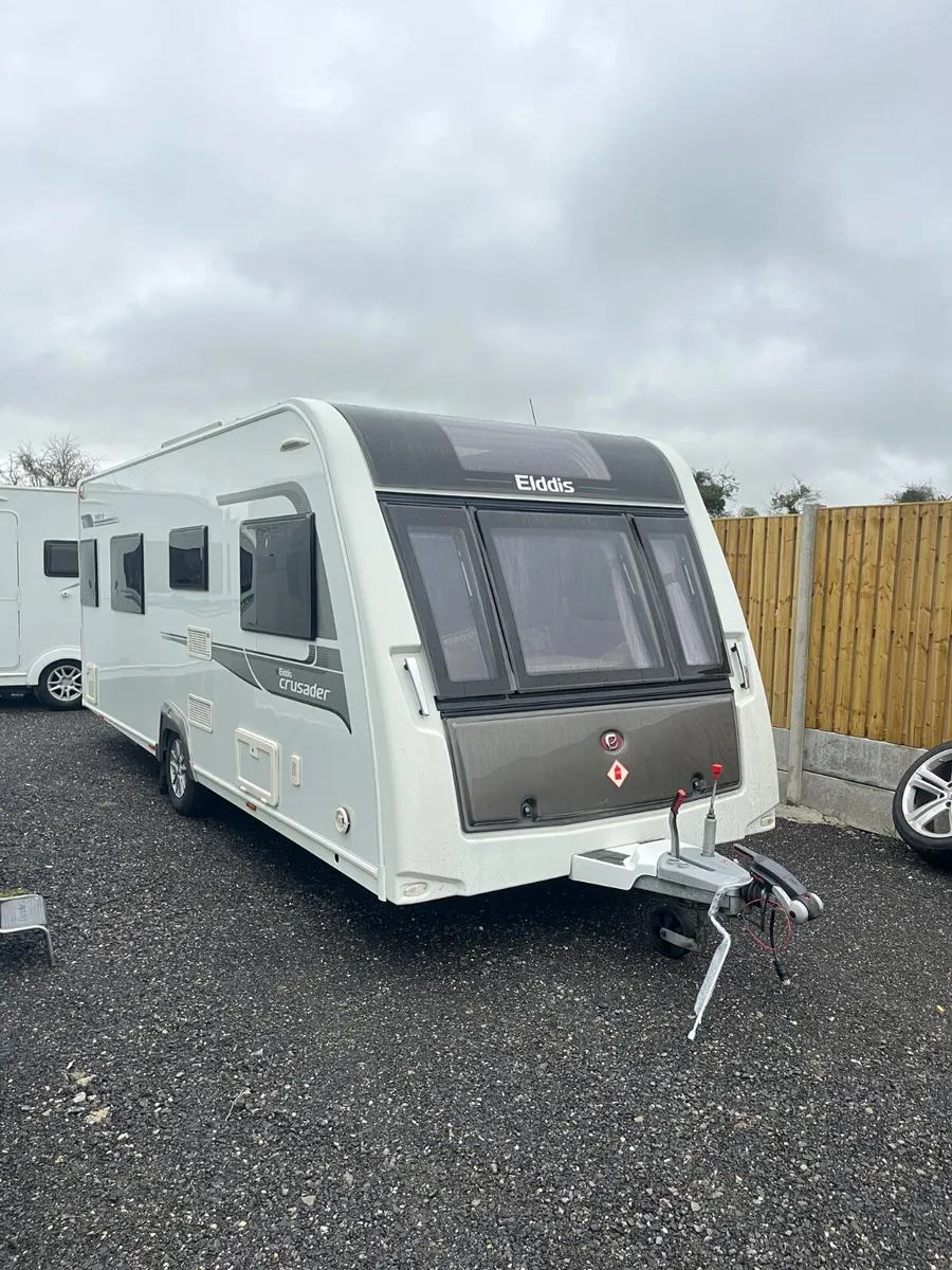Elddis Crusader 4 Berth Island Bed Caravan - Image 1