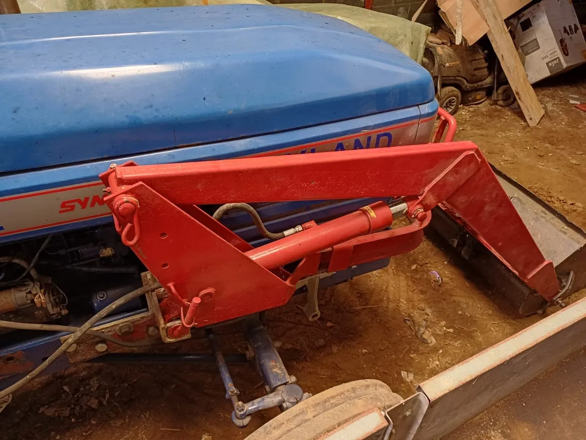 Quicke Loader & Other Farm Machinery - Image 3