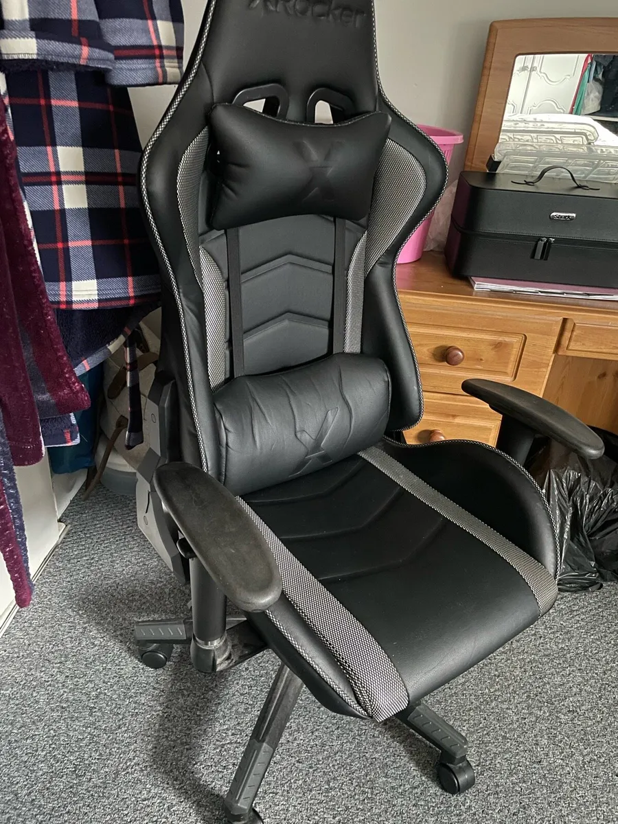 Office chair - Image 1