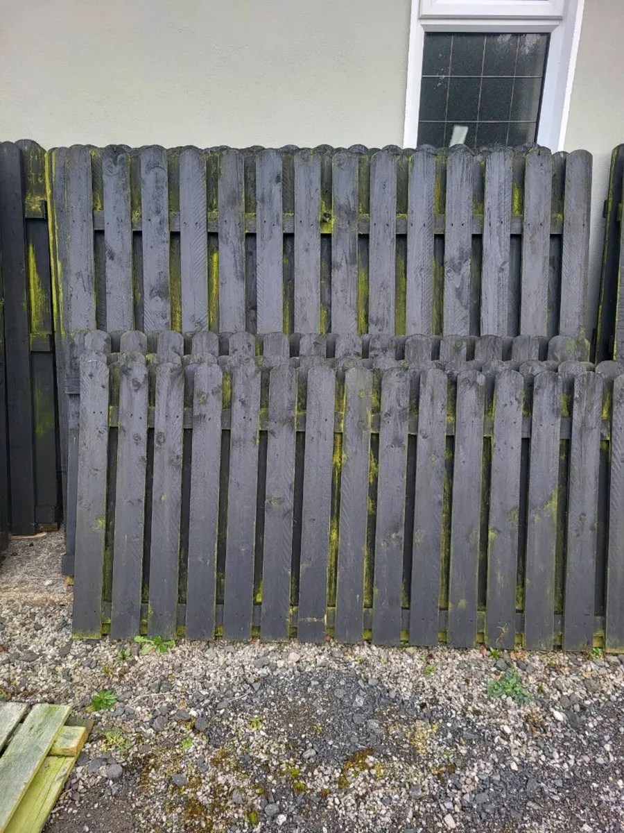 Wooden fencing - Image 2