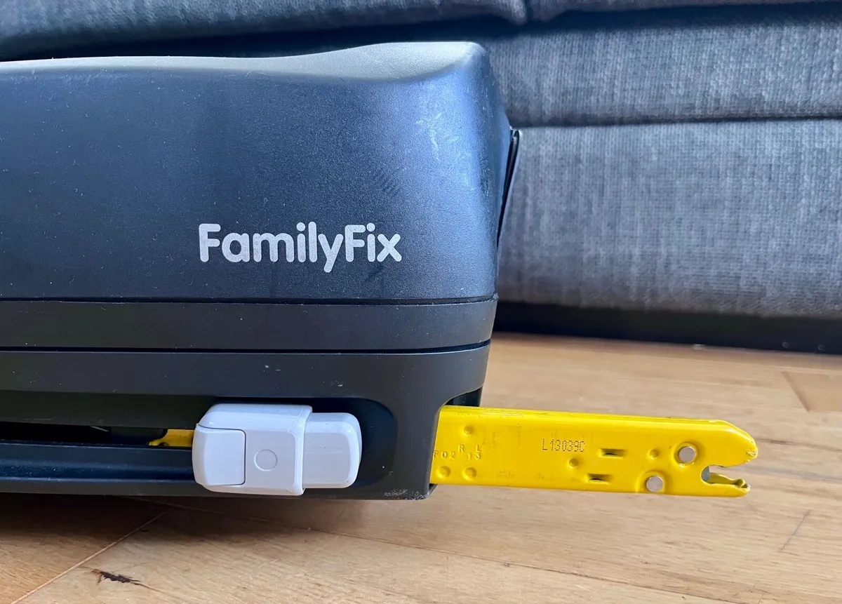 Isofix Car Seats and Base (Maxi-Cosi) - Image 4