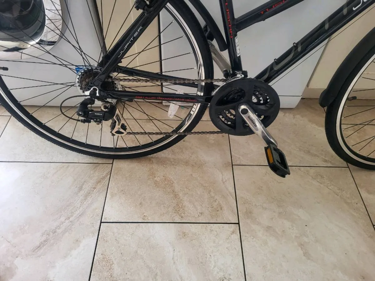 Ladies hybrid bike VGC - Image 3