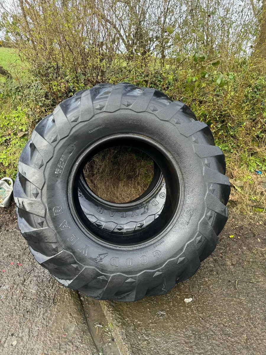 Tractor tyres - Image 1