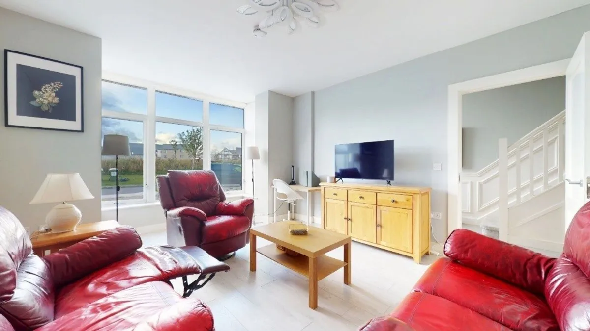 Moving sale - estate sale - furnitures &appliances - Image 1