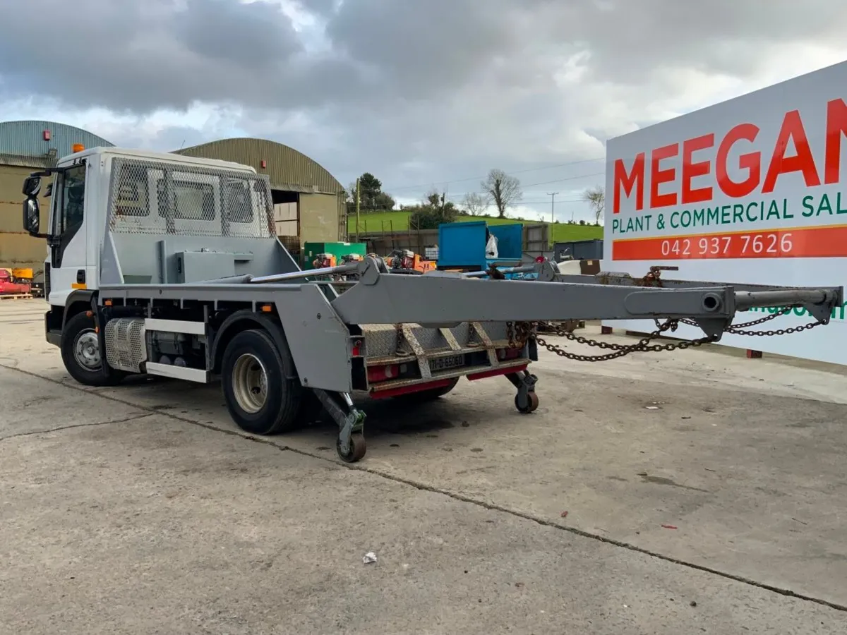 Iveco Eurocargo EUROCARGO 75E160 CHAIN LIFT SKIP. - Image 4
