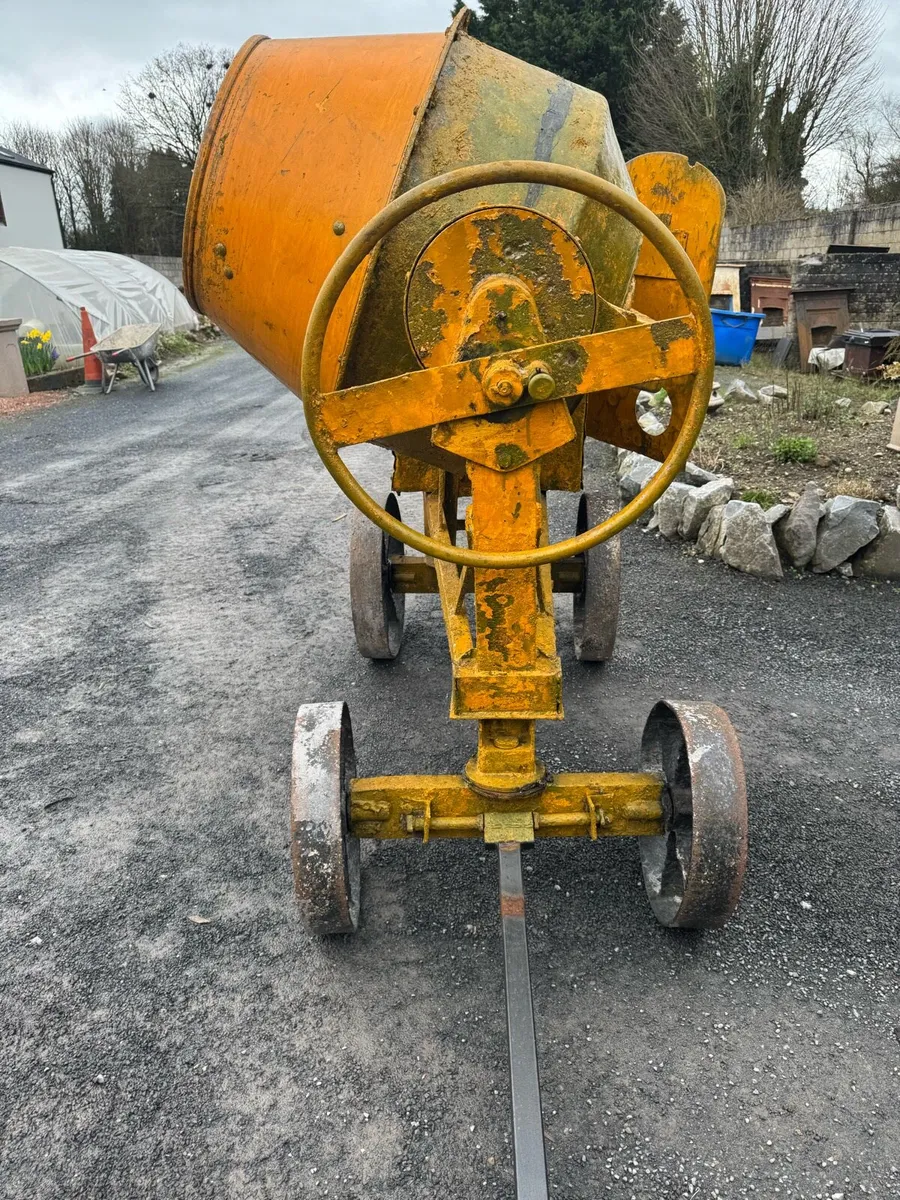 Diesel cement mixer - Image 3