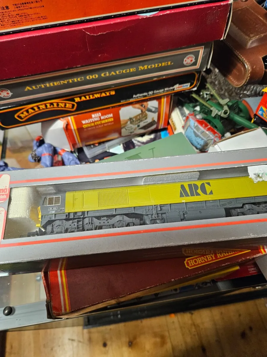 Hornby Lima OO Gauge Diesel Engine - Image 2