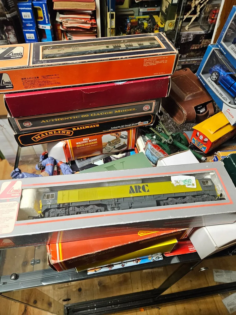 Hornby Lima OO Gauge Diesel Engine - Image 1