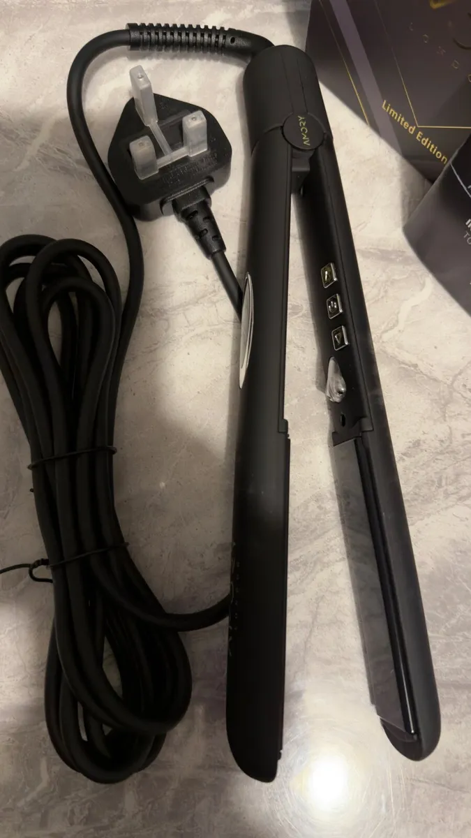 Hair Straightener - Image 3