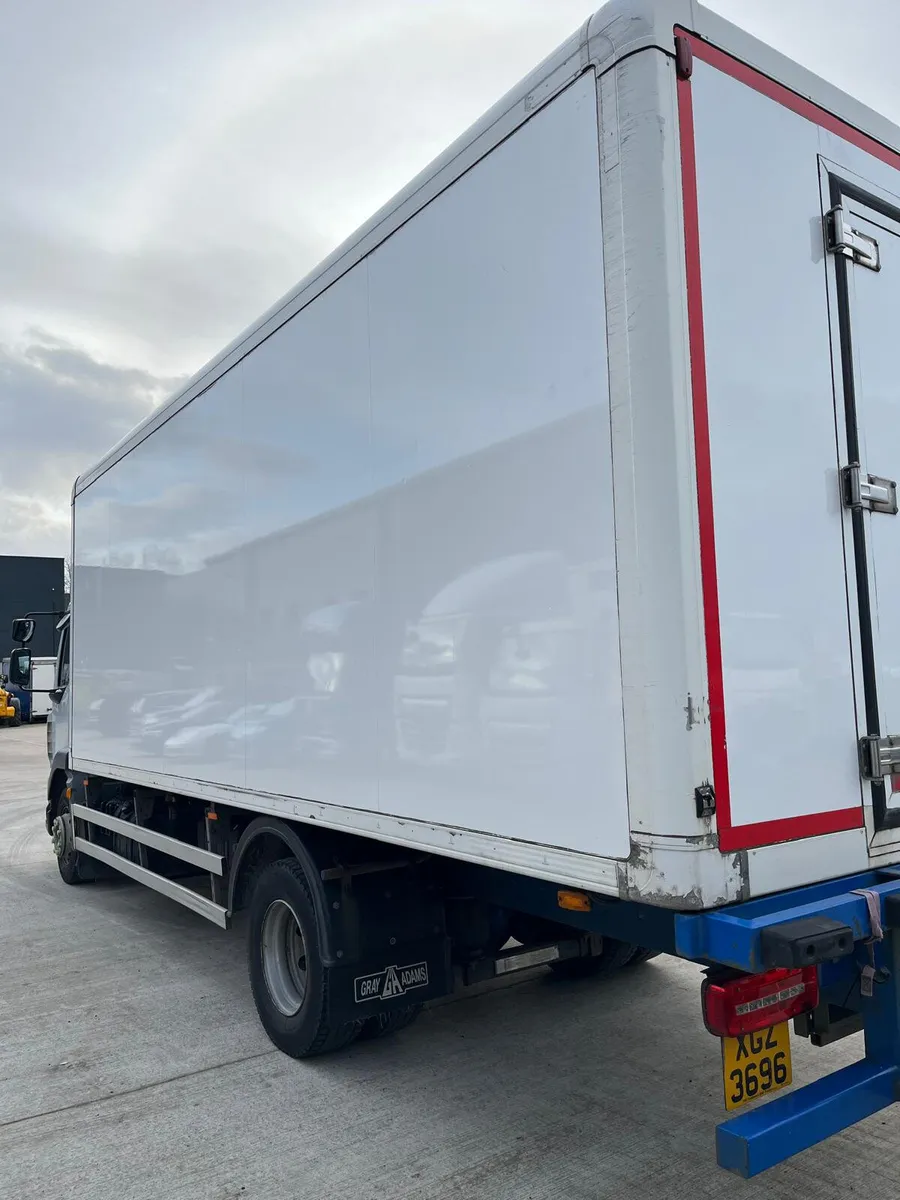 21FT GRAY AND ADAMS INSULATED FRIDGE BODY - Image 2