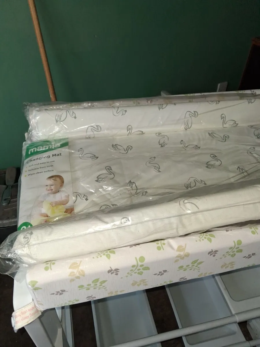 Children bike amd baby changing matt - Image 1