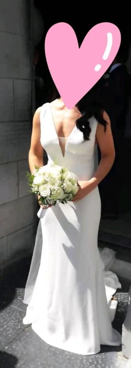 Pronovias Racimo Crepe Wedding Dress – Size 8 - Image 1