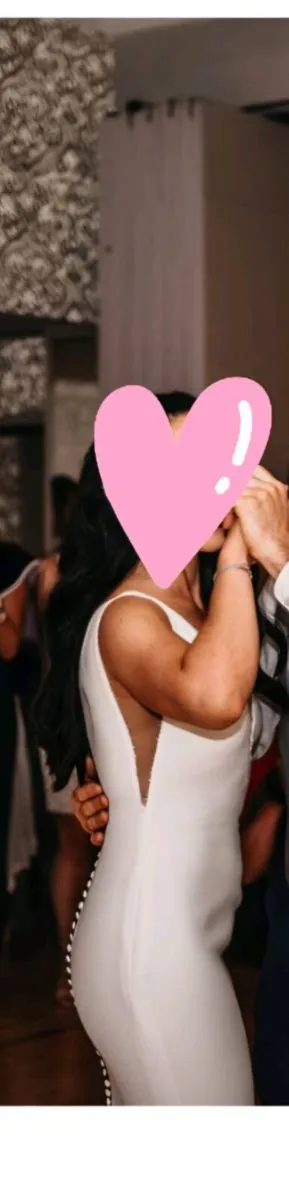 Pronovias Racimo Crepe Wedding Dress – Size 8 - Image 2