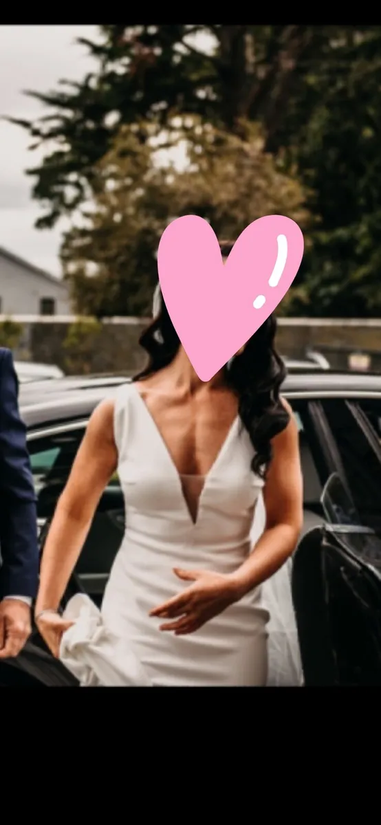 Pronovias Racimo Crepe Wedding Dress – Size 8 - Image 3