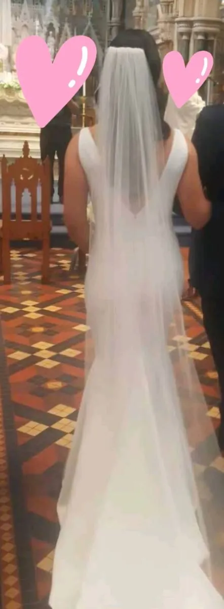 Pronovias Racimo Crepe Wedding Dress – Size 8 - Image 4