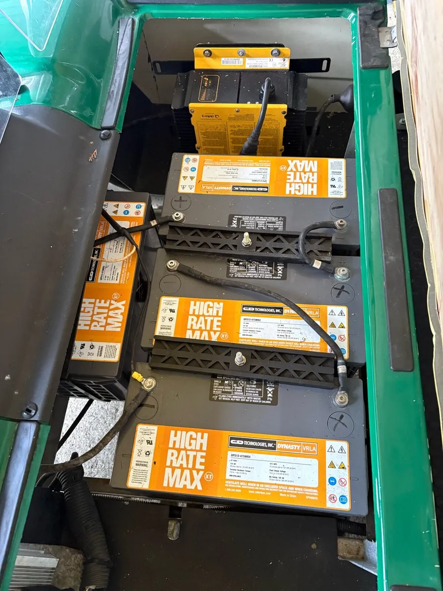 Golf buggy and trailor - Image 4