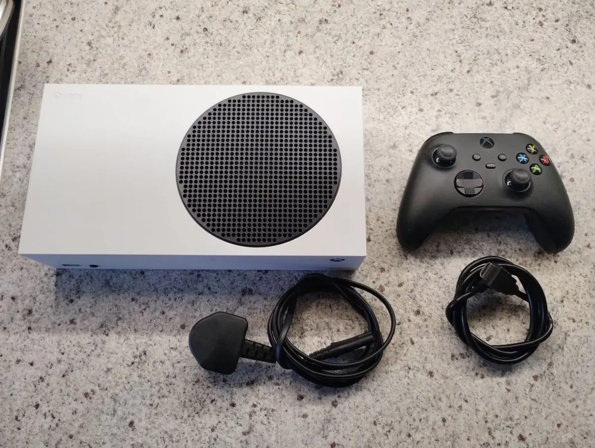 XBOX Series S - Image 1