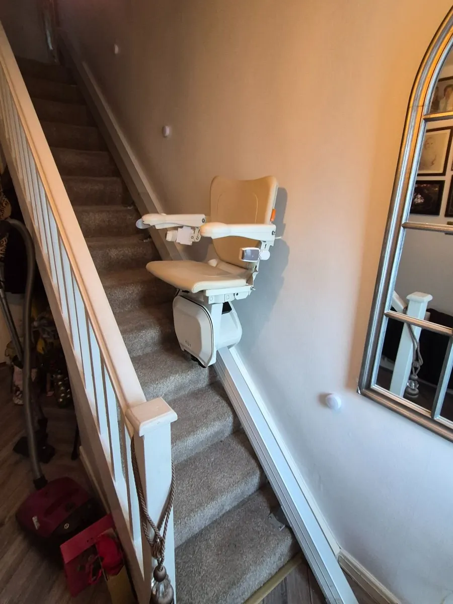 Stairlift for straight Stairs - Image 1