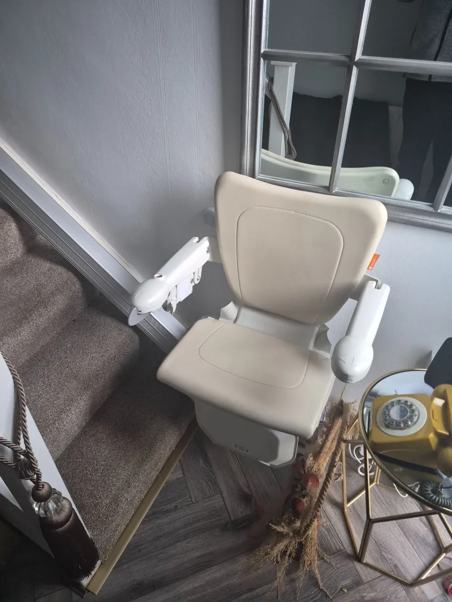 Stairlift for straight Stairs - Image 3