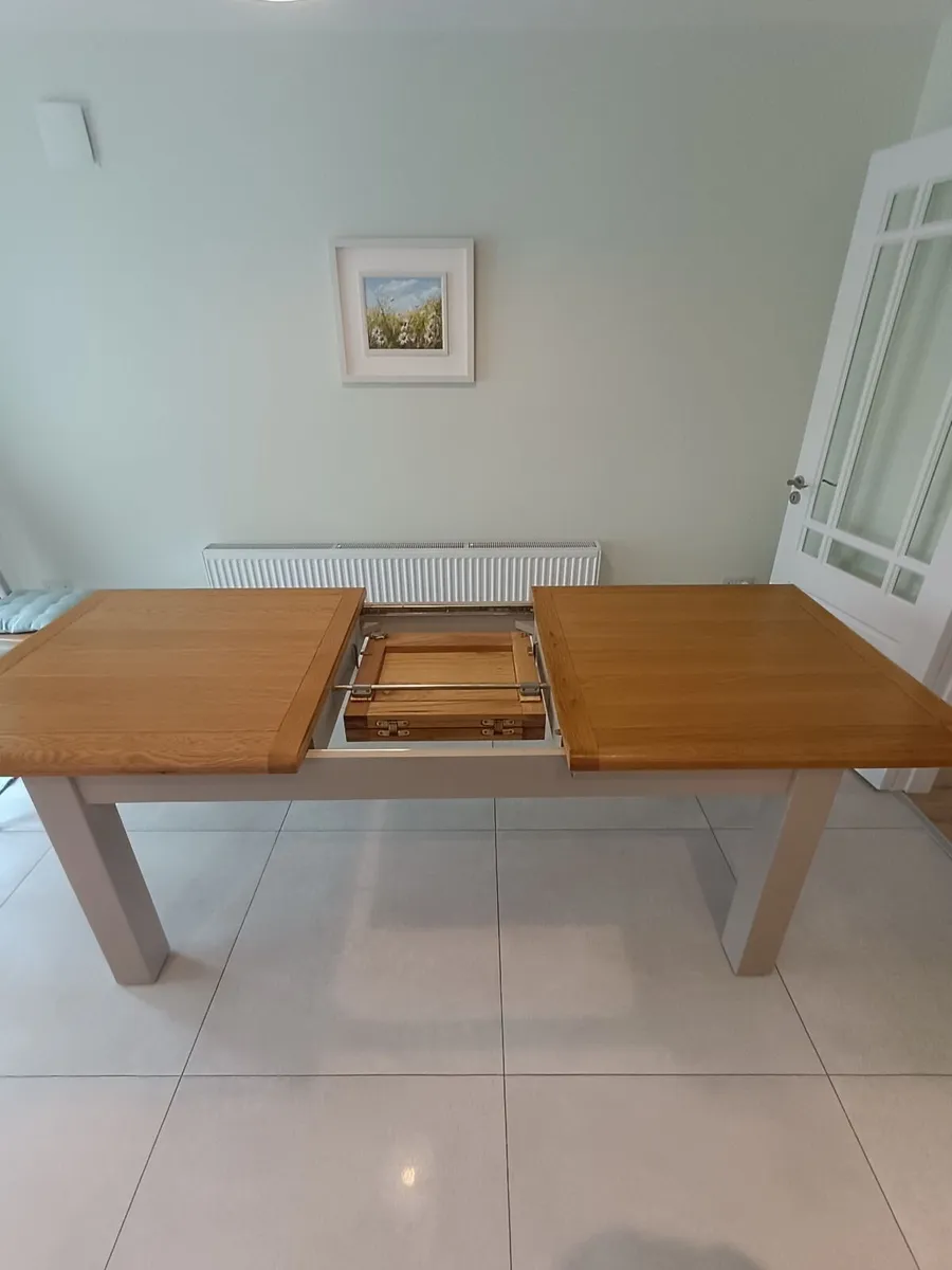 Kitchen Table & Chairs - Image 4