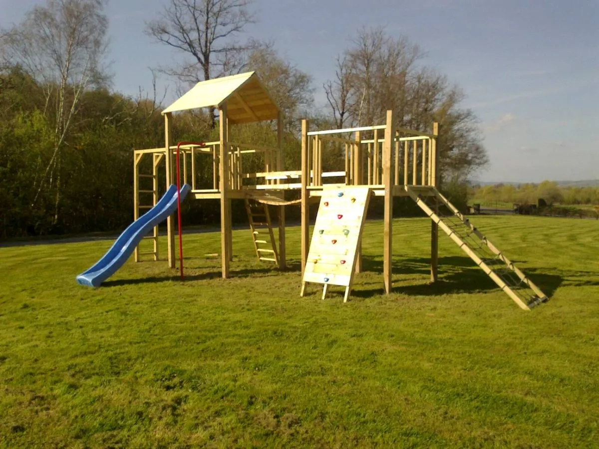 Garden play frames - Image 1