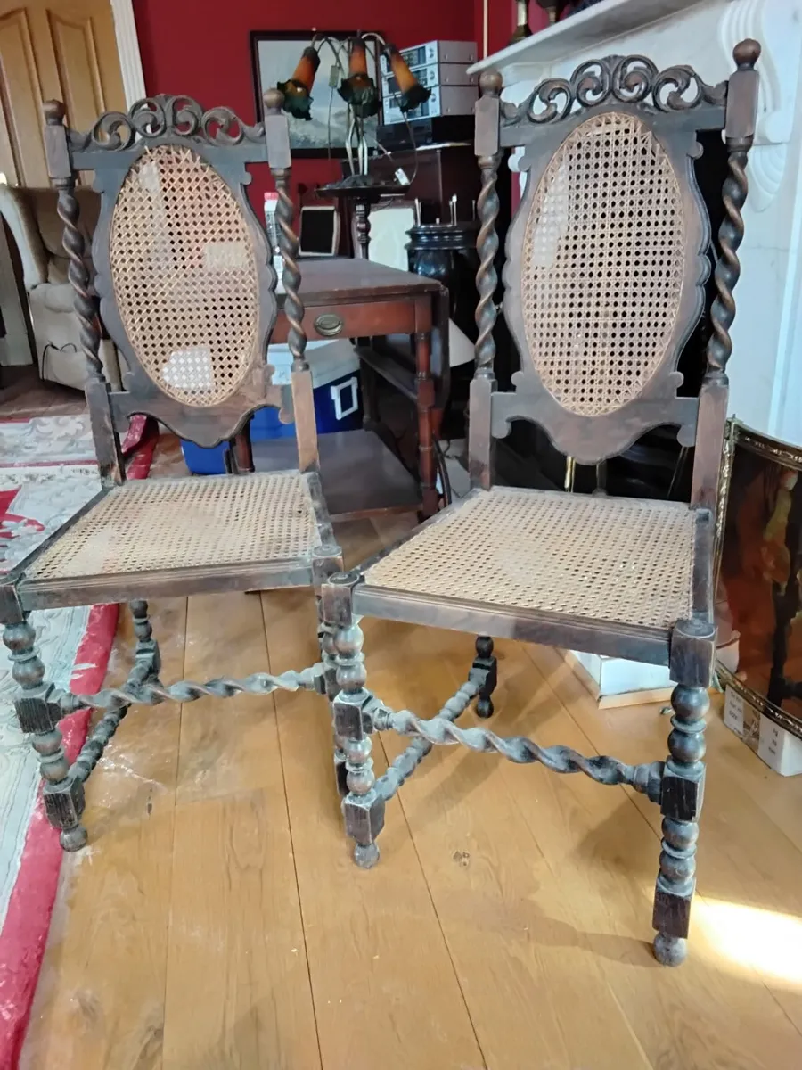 Pair of old chairs - Image 1