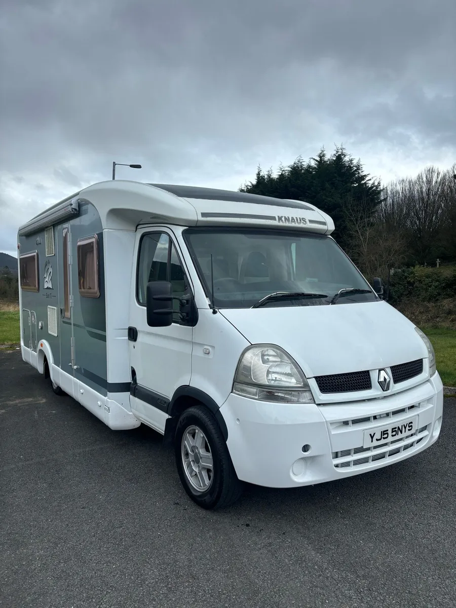 German build 2006 Lowline knaus 4 berth fixed bed - Image 4