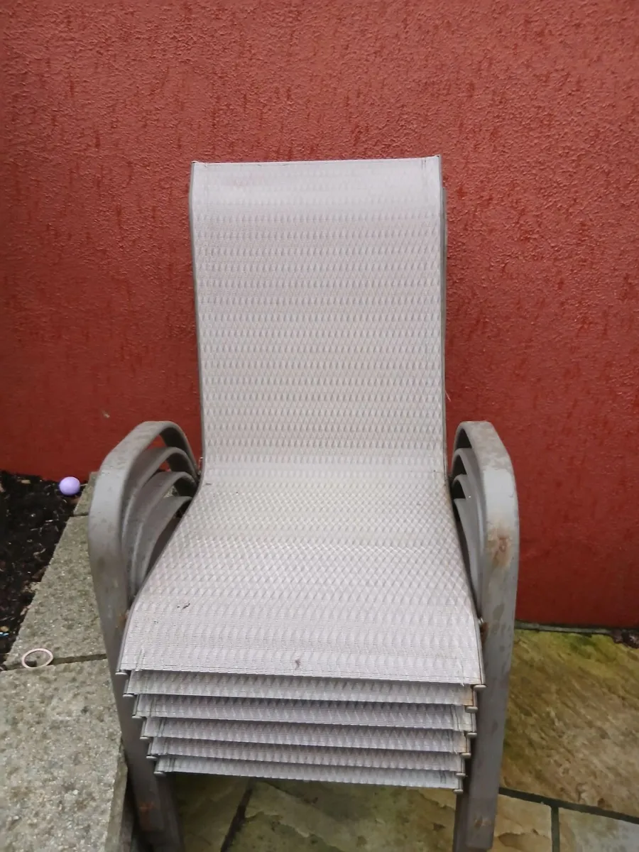 4 Patio Chairs