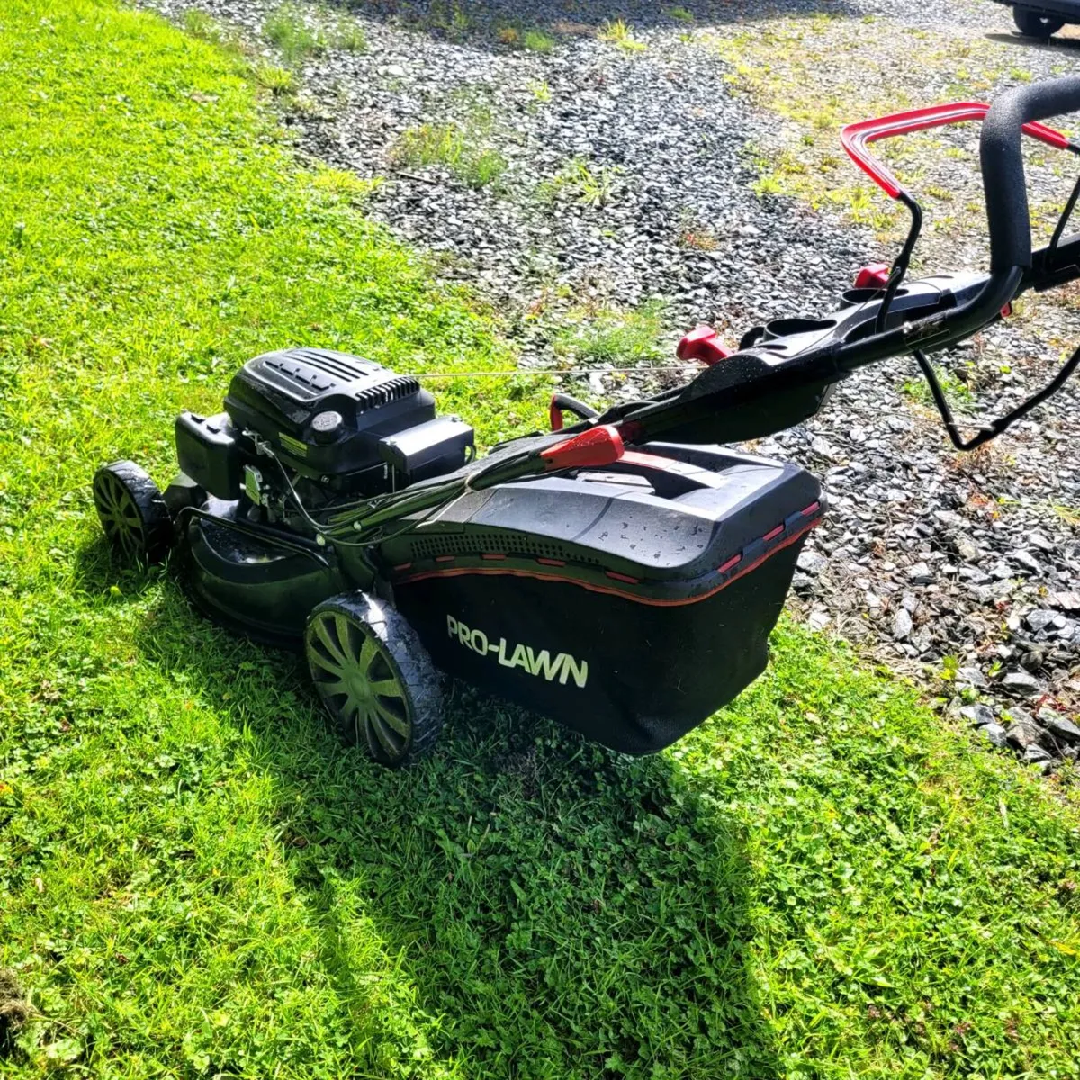 Pro Lawn Lawnmower - Hyundai - Image 3