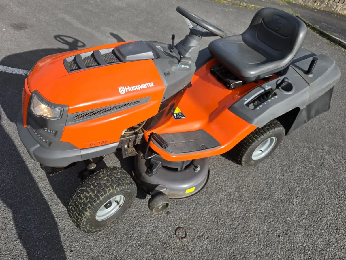 Ride on mowers all different - Image 1