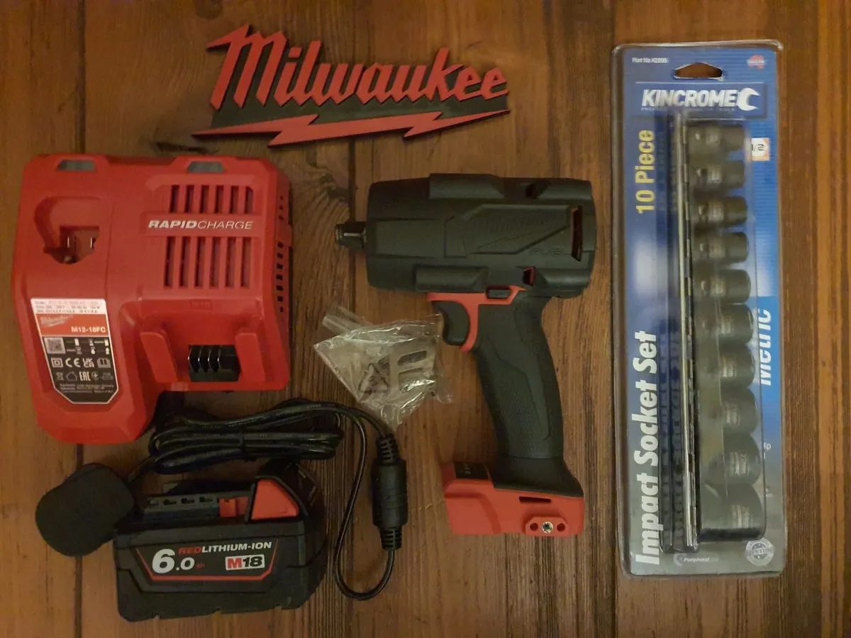 Milwaukee M18 Fuel 881Nm 1/2" Impact Wrench kit - Image 3