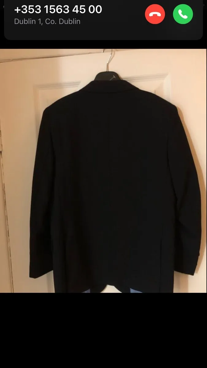 Boys navy suit age 5 €30 - Image 2