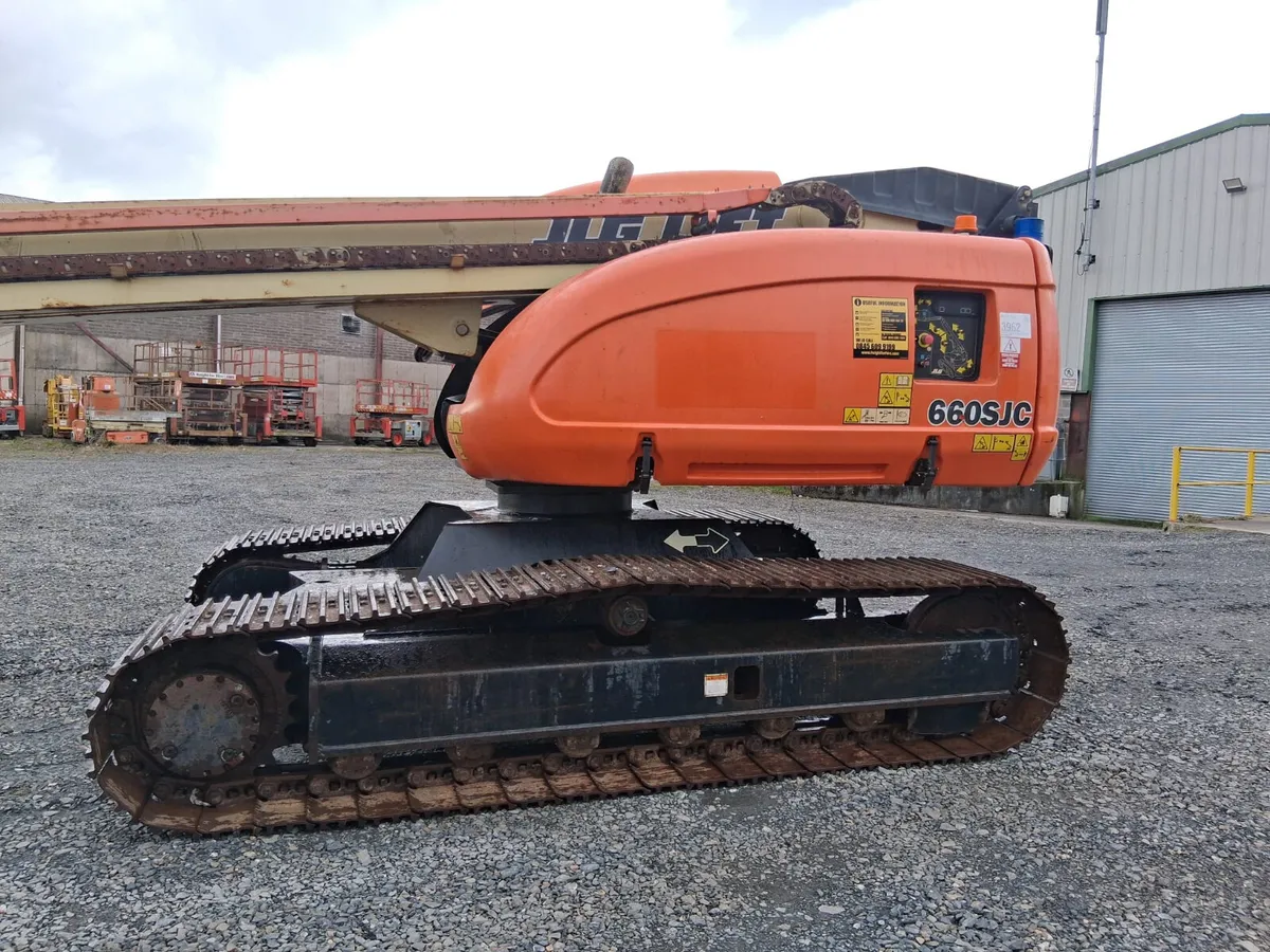 JLG660SJC Telescopic Tracked Boom - - Image 4