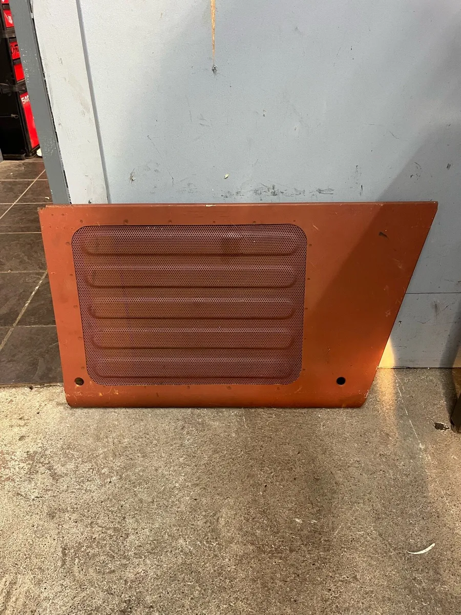 Massey Ferguson 390 side panels - Image 2