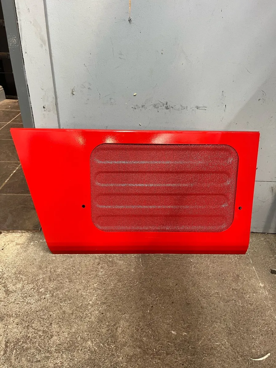 Massey Ferguson 390 side panels - Image 1