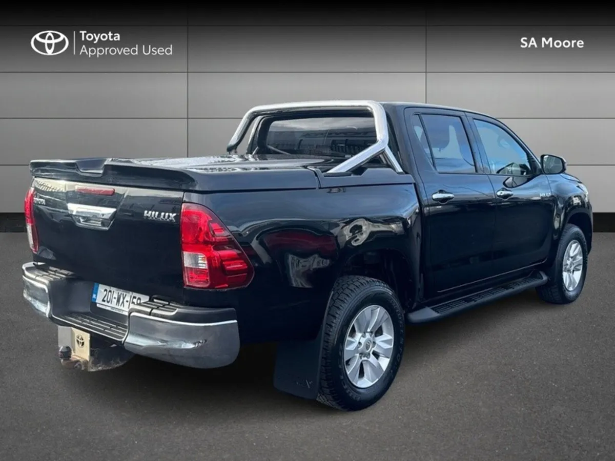 Toyota Hilux SR5 AUTO - 1 Owner - No VAT - Image 2
