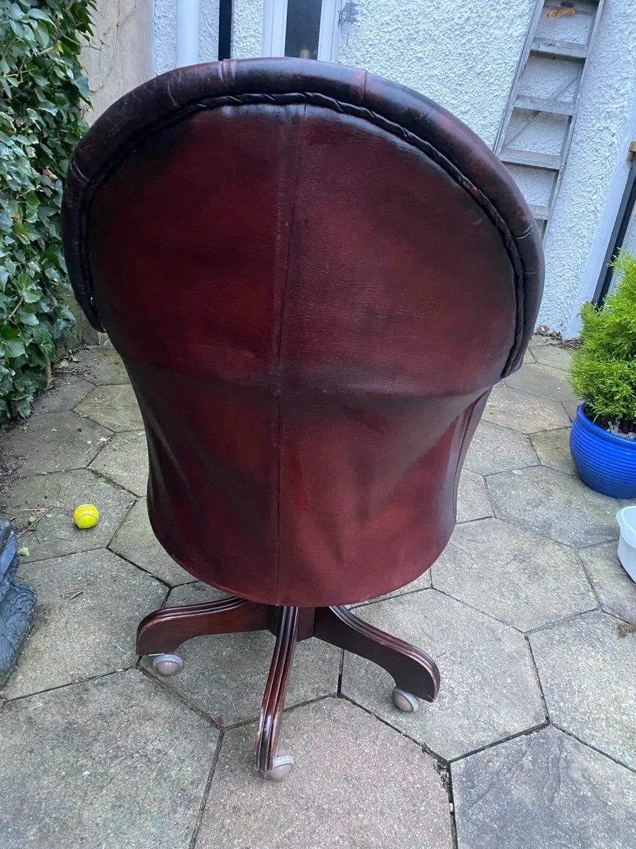 Chesterfield Desk chair (ox blood colour) - Image 4