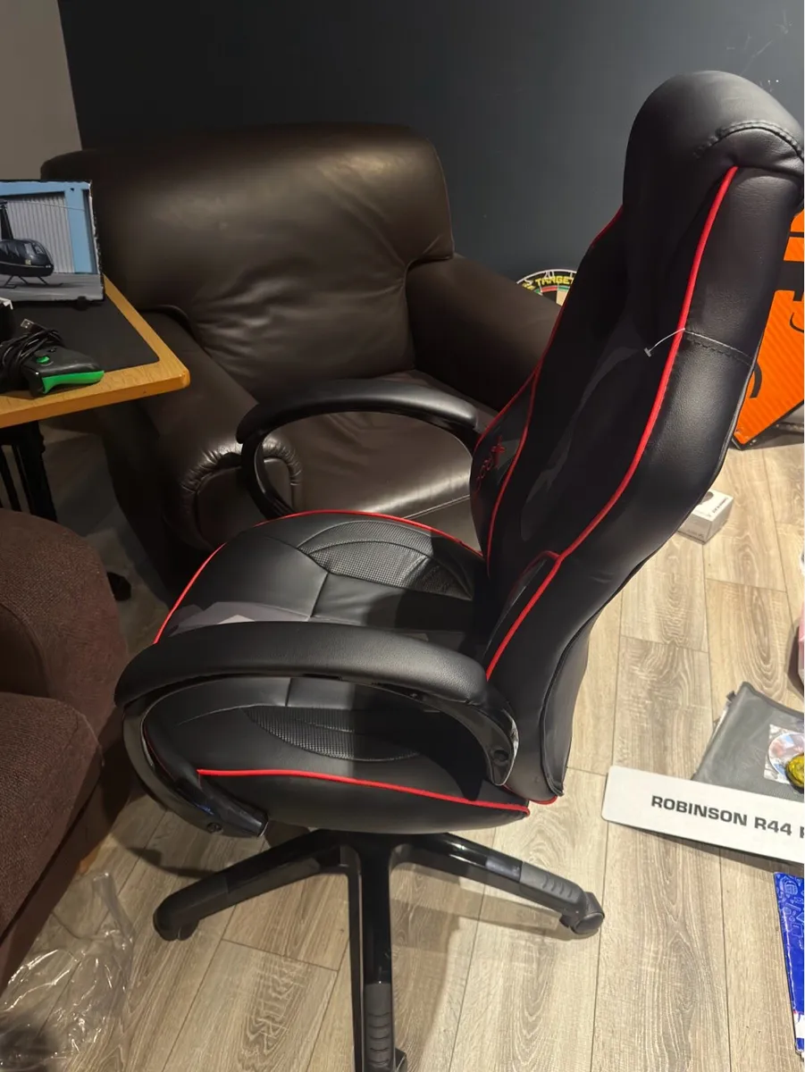 X rocker Gaming chair (NEED GONE) - Image 2
