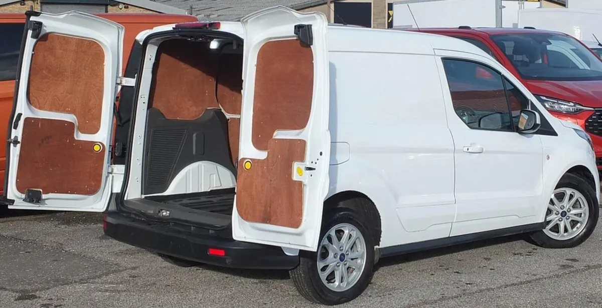 2021 Ford Transit Connect Small Panel Van - Image 4
