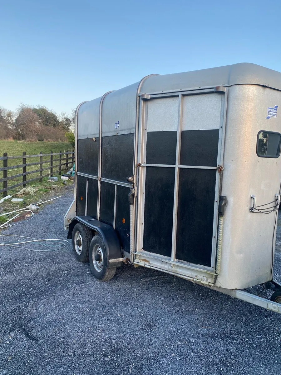 Ifor Williams 505 Horse Box - Image 2
