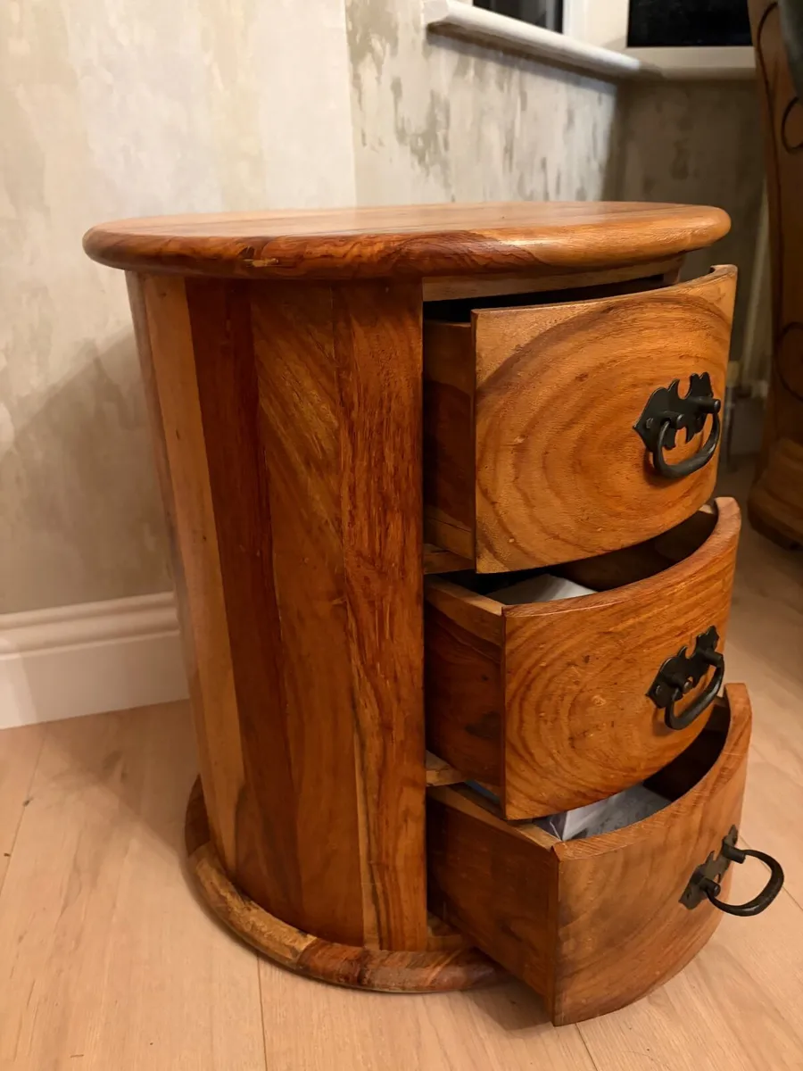 Nest of tables - Image 2